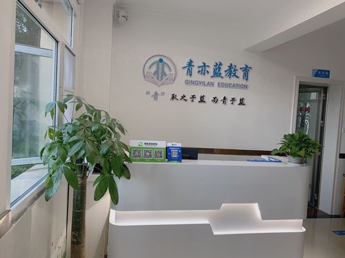 宝贝儿,做一名小学生是很自豪的事情